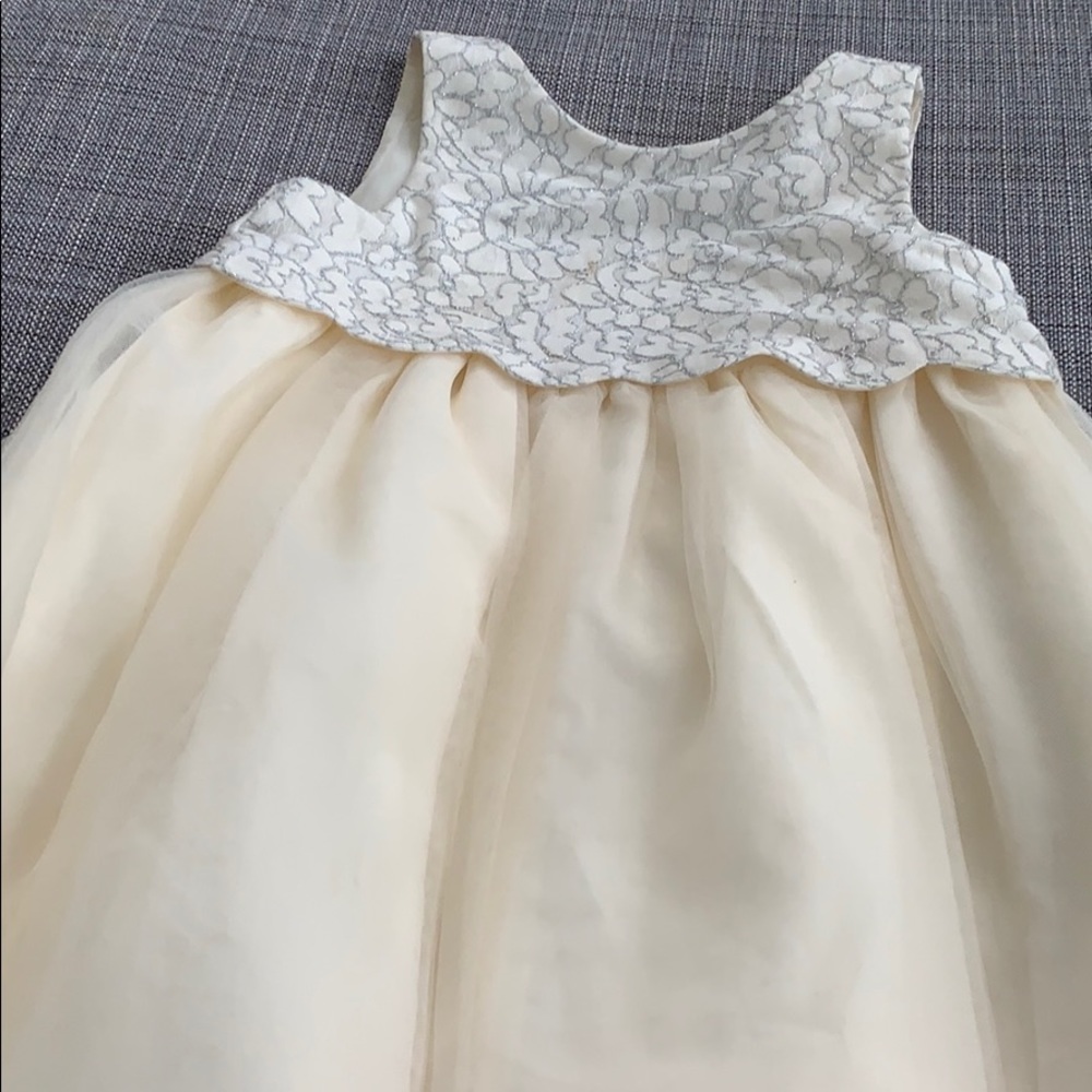 Fancy dress size 4 kids